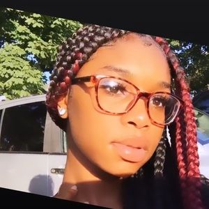 Meet your Posher, Saran